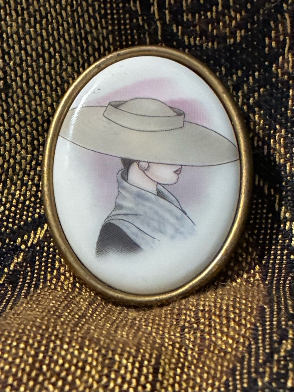 Vintage Lady in Hat Brooch